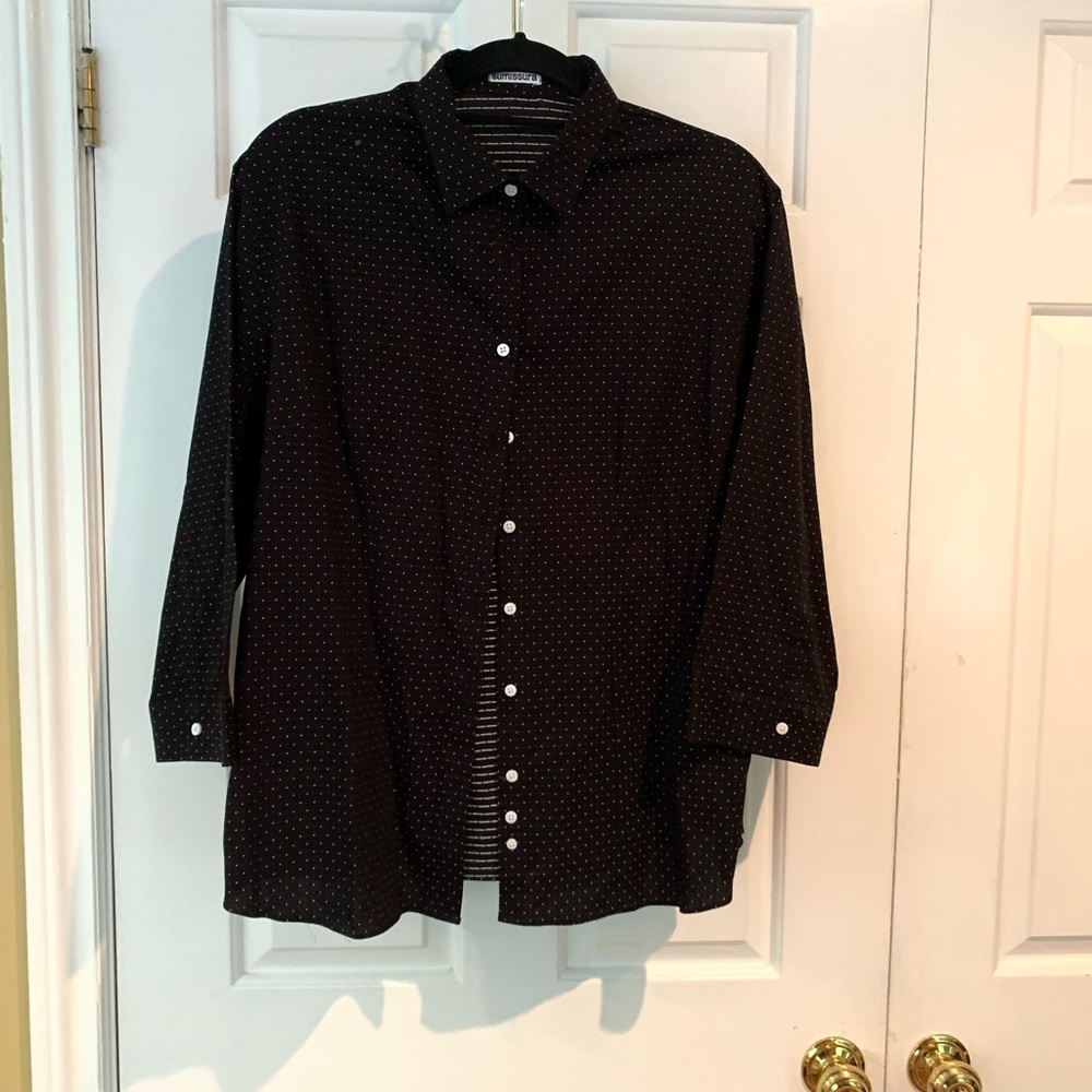 NWOT .. black and white button down